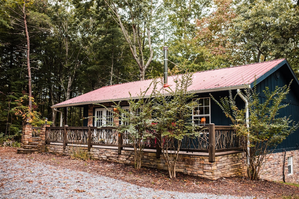 Cabin with Hot Tub, Firepit, Game Room, Dogs Welcome, 7 Acres