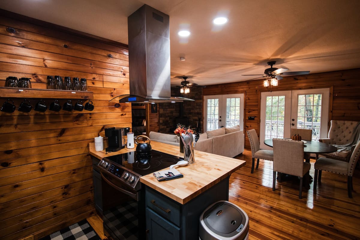 Cabin with Hot Tub, Firepit, Game Room, Dogs Welcome, 7 Acres